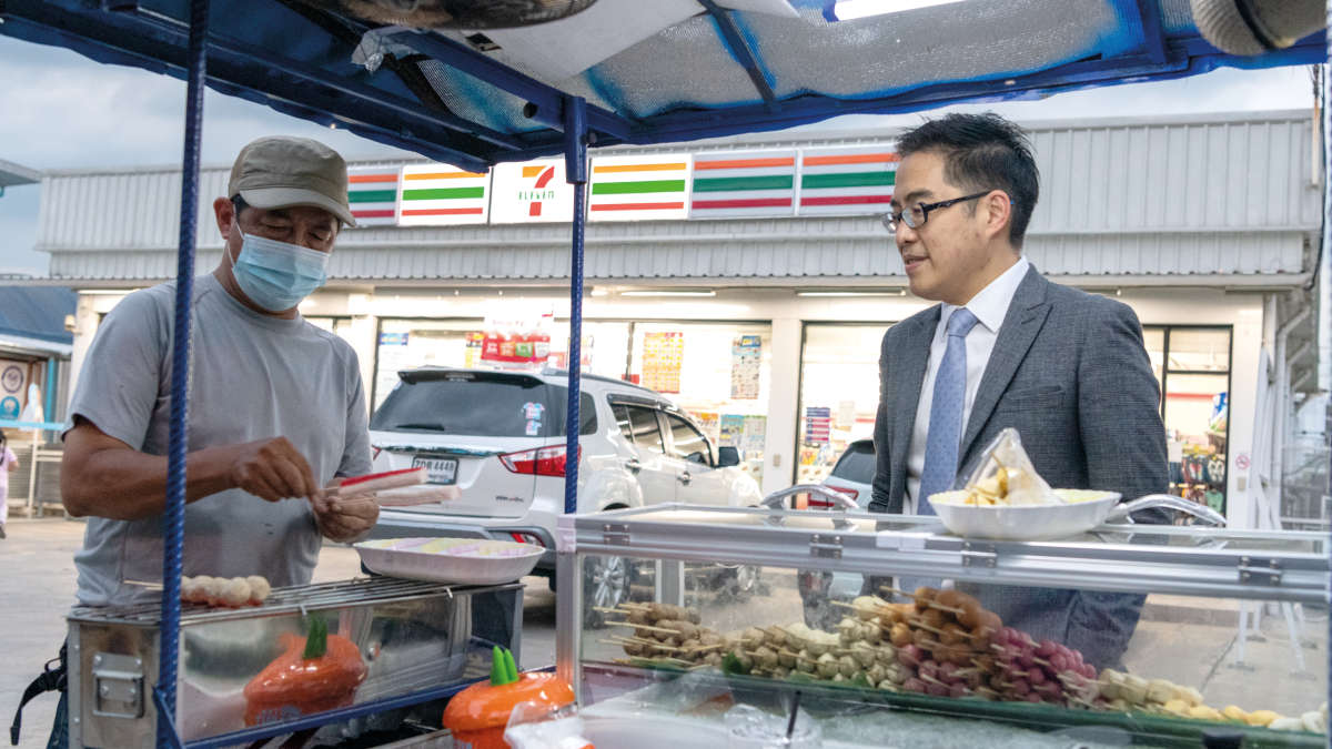 Dr. Vip Viprakasit, thailand, genetic mutations, Thalassemia, DNA purification, customer street food market